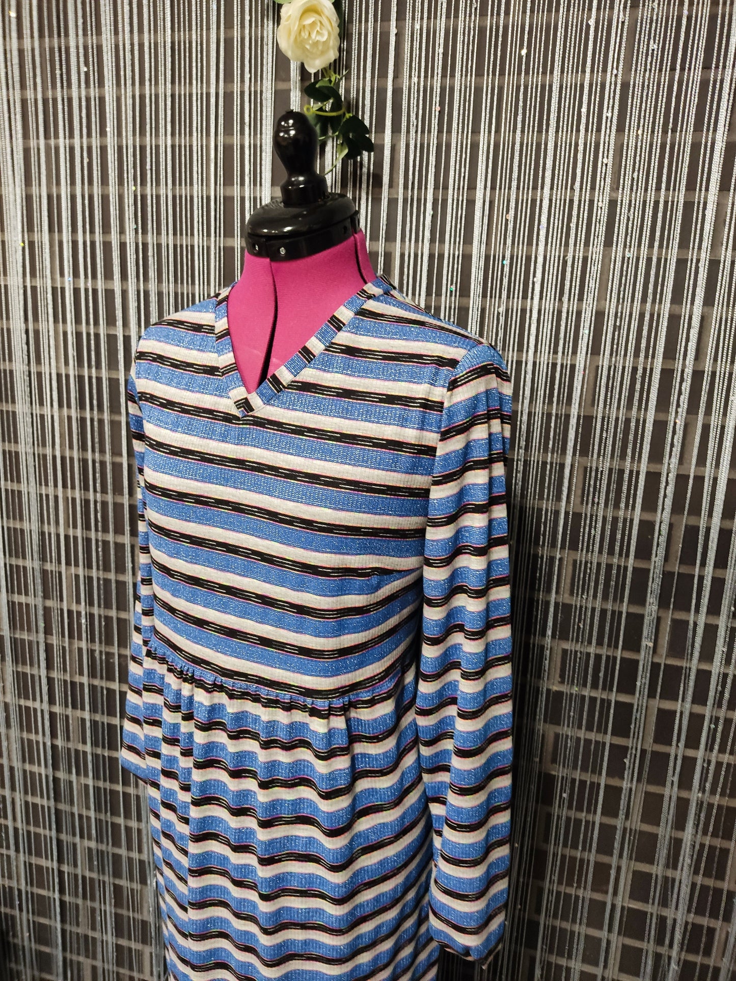 Vestido de Riscas em malha brilhante