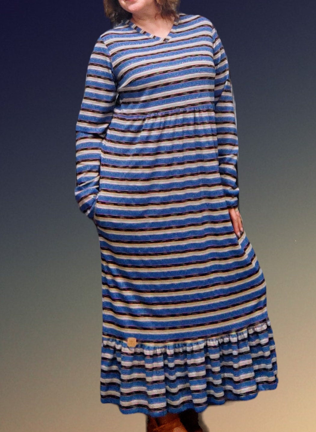 Vestido de Riscas em malha brilhante