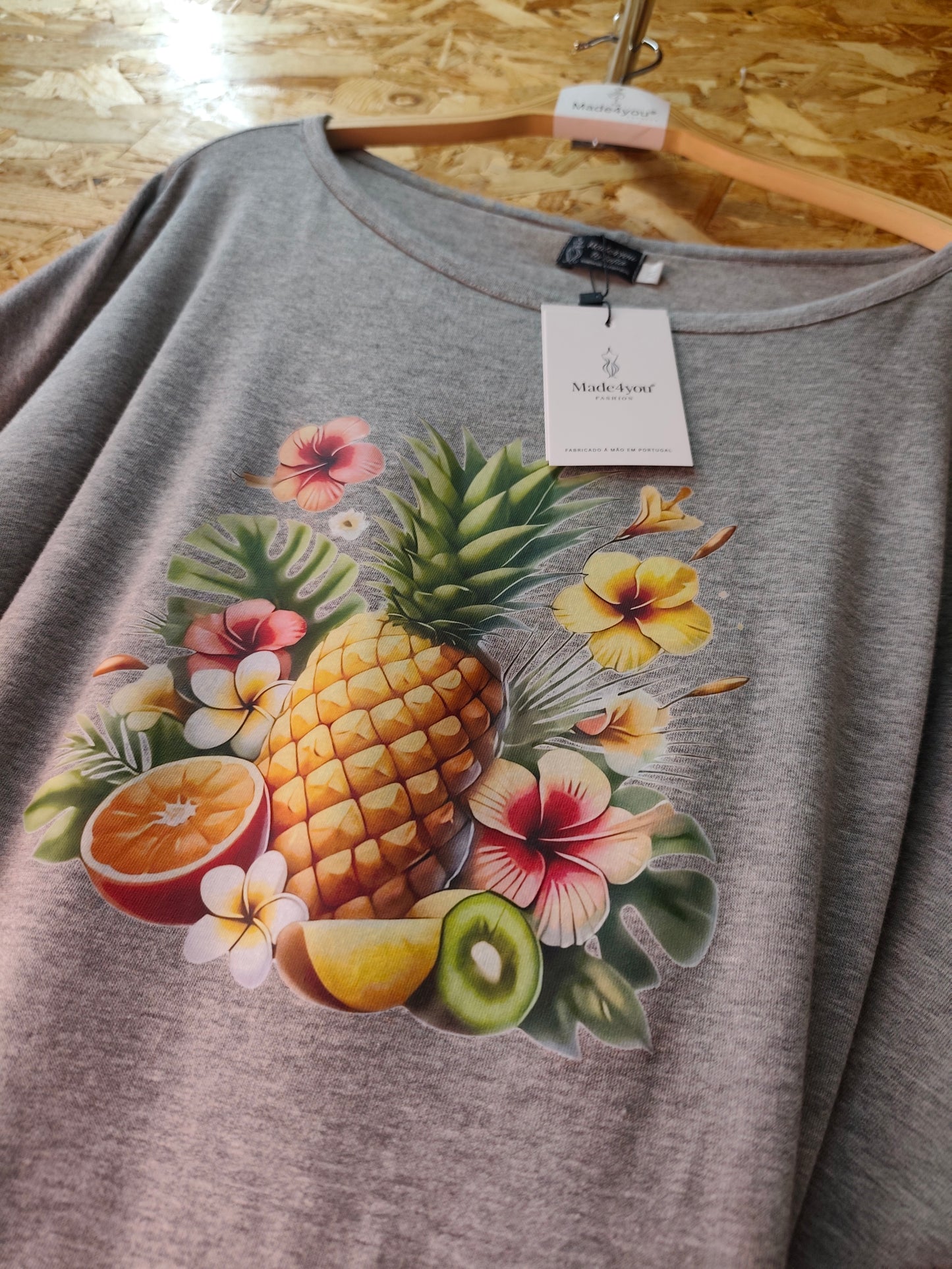 T-shirt Renda Essência Tropical 🩶