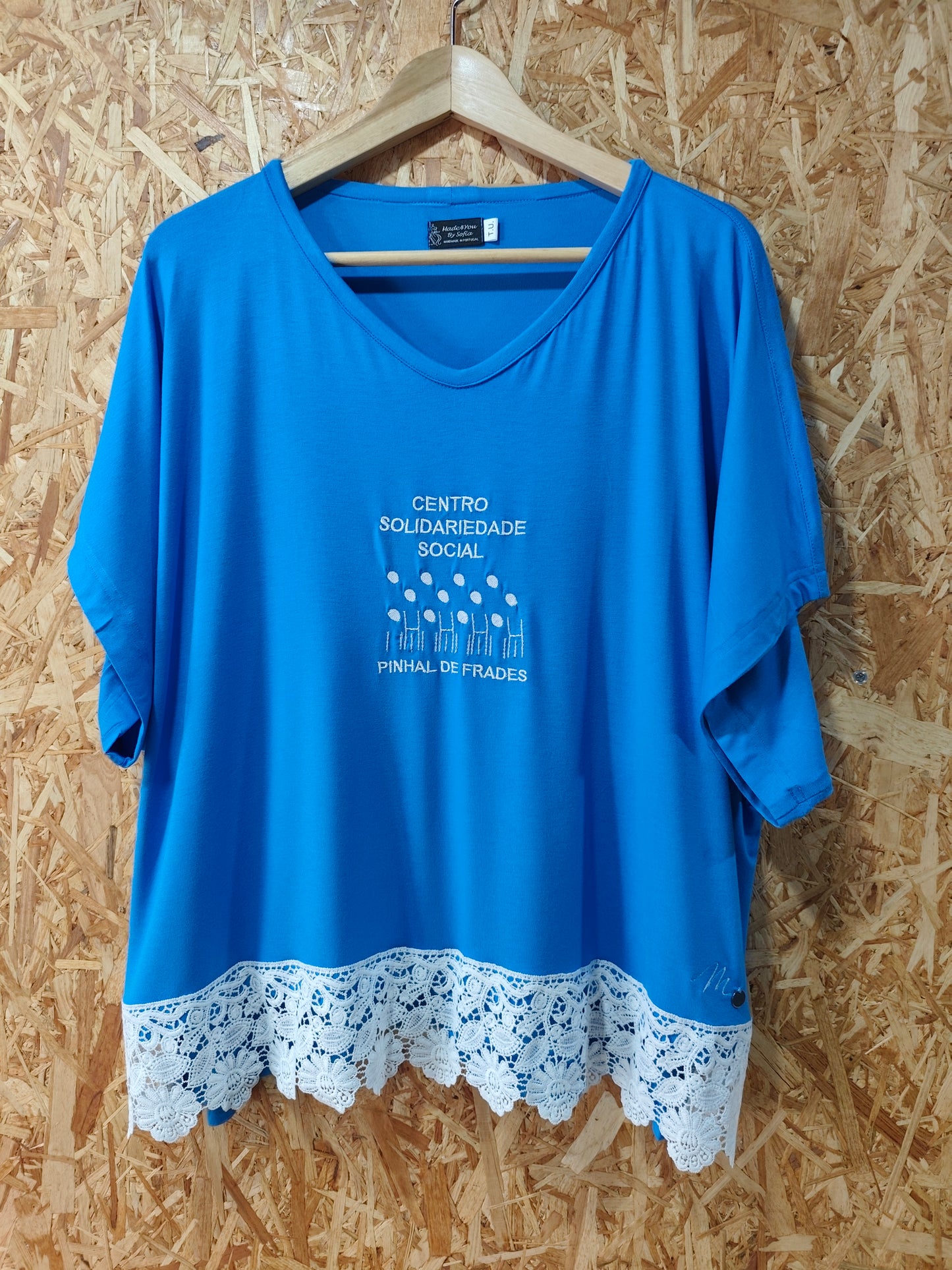 T-Shirt Solidária Feminina | Apoio ao Andebol Sub-16 | Edição Especial
